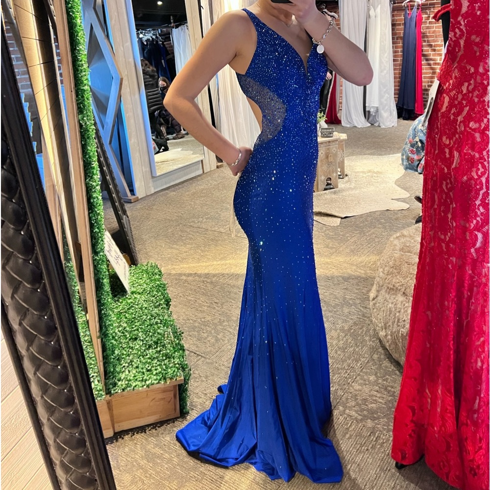 Faviana Dress